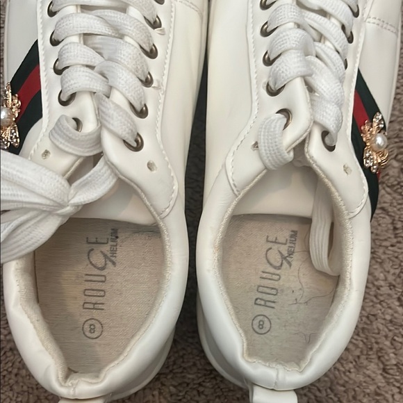White Sneakers with Green and Red Accents - Size 8 - Picture 7 of 15